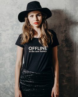 T-shirt mulher “Offline is the New Luxury”